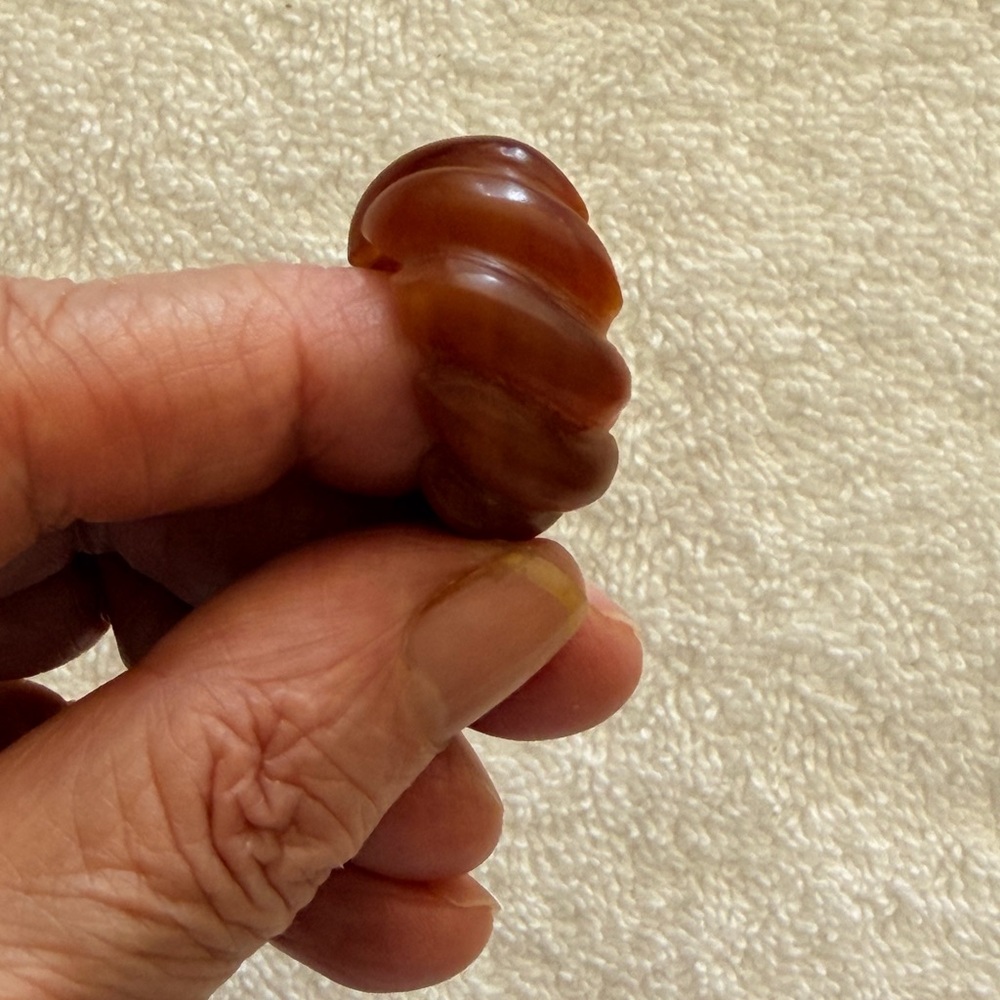 Carved Amber-Tone Swirl Ring - Picture 3 of 8